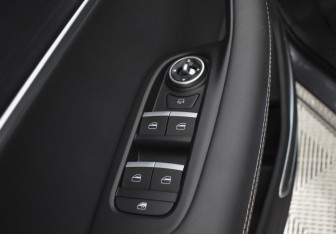 Подержанный автомобиль Chery Tiggo 8 2024 года (20 фото)