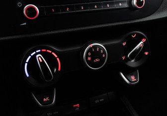 Подержанный автомобиль Kia Rio Sedan 2021 года (18 фото)