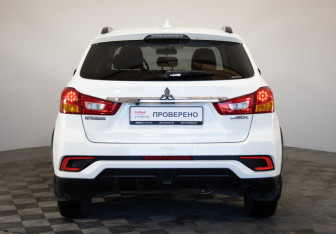 Подержанный автомобиль Mitsubishi ASX 2019 года (6 фото)