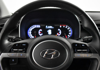 Подержанный автомобиль Hyundai Tucson 2021 года (16 фото)