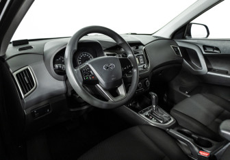 Подержанный автомобиль Hyundai Creta 2017 года (11 фото)