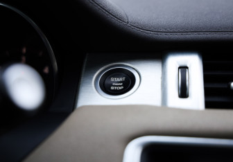 Подержанный автомобиль Land Rover Range Rover Evoque 2017 года (22 фото)