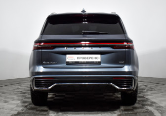 Подержанный автомобиль Geely Monjaro 2023 года (6 фото)