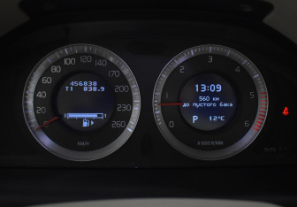 Подержанный автомобиль Volvo XC70 2008 года (19 фото)