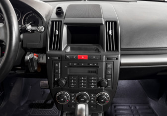 Подержанный автомобиль Land Rover Freelander 2012 года (17 фото)