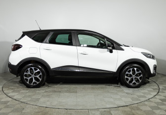 Подержанный автомобиль Renault Kaptur 2016 года (4 фото)