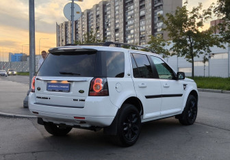 Подержанный автомобиль Land Rover Freelander 2014 года (4 фото)