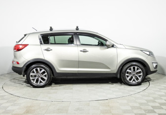 Подержанный автомобиль Kia Sportage 2015 года (4 фото)