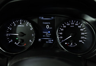 Подержанный автомобиль Nissan X-Trail 2019 года (12 фото)