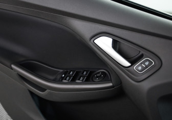 Подержанный автомобиль Ford Focus Sedan 2019 года (16 фото)