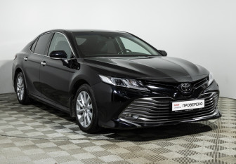 Подержанный автомобиль Toyota Camry Sedan 2019 года (3 фото)