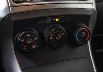 Подержанный автомобиль Toyota Verso 2010 года (15 фото)