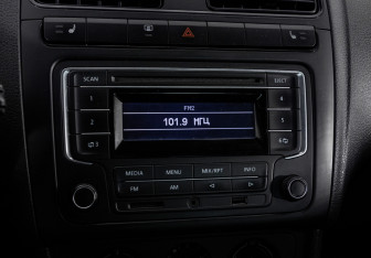 Подержанный автомобиль Volkswagen Polo Sedan 2013 года (15 фото)