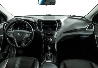 Подержанный автомобиль Hyundai Santa Fe 2017 года (13 фото)