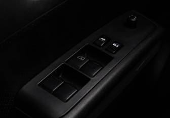 Подержанный автомобиль Nissan X-Trail 2010 года (15 фото)