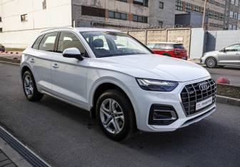 Подержанный автомобиль Audi Q5 2022 года (3 фото)