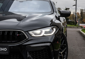 Подержанный автомобиль BMW M8 Coupe 2023 года (2 фото)