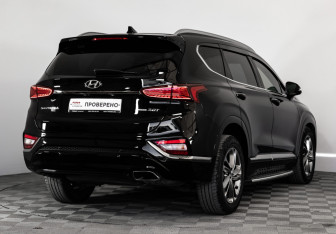 Подержанный автомобиль Hyundai Santa Fe 2018 года (5 фото)