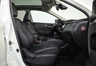 Подержанный автомобиль Nissan Qashqai 2014 года (24 фото)