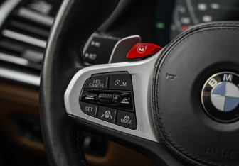 Подержанный автомобиль BMW X5 M 2021 года (16 фото)