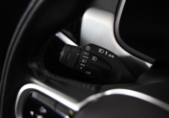 Подержанный автомобиль Volvo V90 2018 года (23 фото)