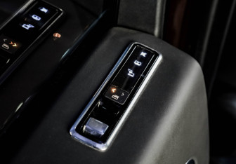 Подержанный автомобиль Land Rover Range Rover 2018 года (43 фото)