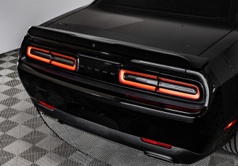 Подержанный автомобиль Dodge Challenger 2020 года (13 фото)