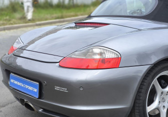 Подержанный автомобиль Porsche Boxster 2004 года (20 фото)