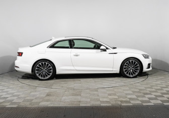 Подержанный автомобиль Audi A5 Coupe 2017 года (30 фото)