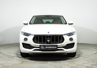 Подержанный автомобиль Maserati Levante 2017 года (2 фото)