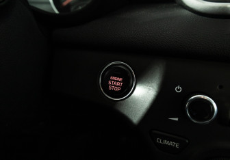 Подержанный автомобиль Kia Sportage 2020 года (17 фото)