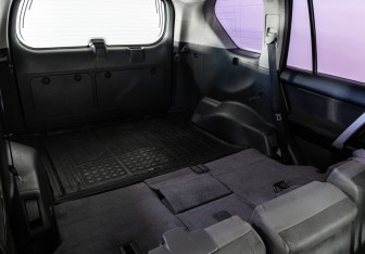 Подержанный автомобиль Toyota Land Cruiser Prado 2013 года (26 фото)