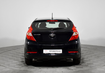 Подержанный автомобиль Hyundai Solaris Hatchback 2016 года (6 фото)