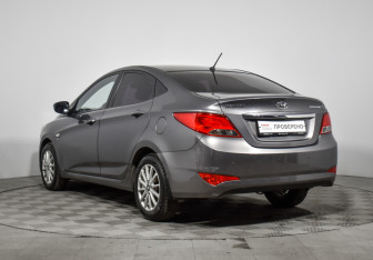 Подержанный автомобиль Hyundai Solaris Sedan 2014 года (7 фото)