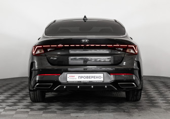 Подержанный автомобиль Kia K5 2021 года (7 фото)