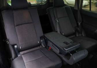 Подержанный автомобиль Toyota Land Cruiser Prado 2019 года (29 фото)
