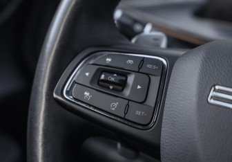 Подержанный автомобиль Exeed LX 2022 года (13 фото)