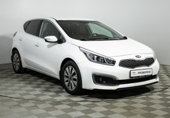 Подержанный автомобиль Kia Ceed Hatchback 2017 года (3 фото)