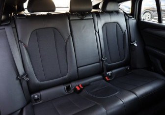 Подержанный автомобиль BMW X4 2018 года (27 фото)