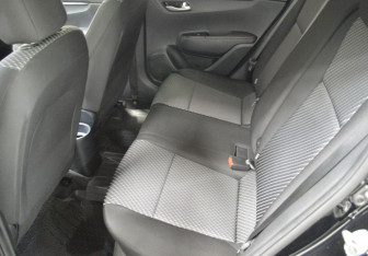 Подержанный автомобиль Kia Rio Sedan 2018 года (11 фото)