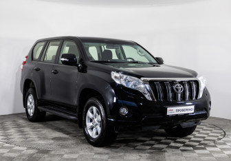 Подержанный автомобиль Toyota Land Cruiser Prado 2015 года (3 фото)