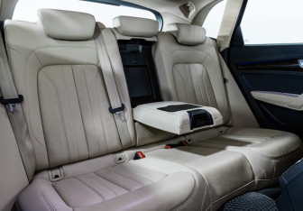 Подержанный автомобиль Audi Q5 2017 года (26 фото)