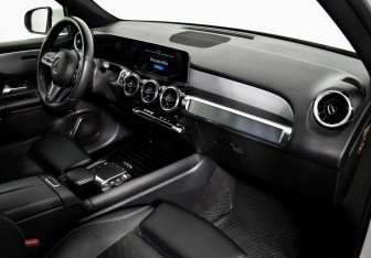 Подержанный автомобиль Mercedes-Benz GLB 2020 года (13 фото)