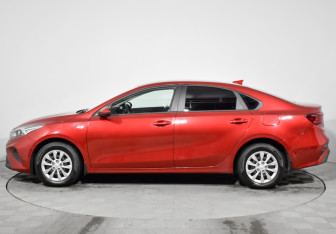 Подержанный автомобиль Kia Cerato Sedan 2021 года (8 фото)