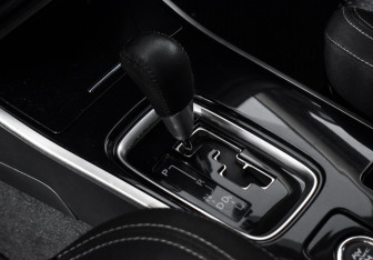 Подержанный автомобиль Mitsubishi Outlander 2022 года (11 фото)