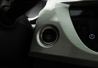 Подержанный автомобиль Geely Atlas 2021 года (18 фото)