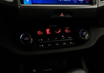 Подержанный автомобиль Kia Sportage 2012 года (16 фото)