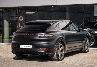 Подержанный автомобиль Porsche Cayenne 2021 года (6 фото)