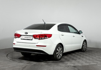 Подержанный автомобиль Kia Rio Sedan 2016 года (5 фото)