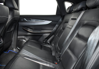 Подержанный автомобиль Exeed LX 2024 года (12 фото)